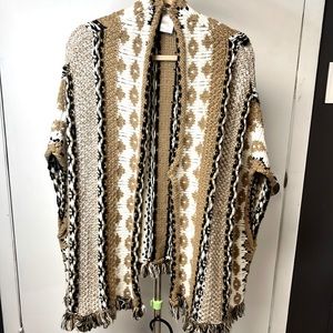 Italian made cape, very soft, great colors. Great for any season